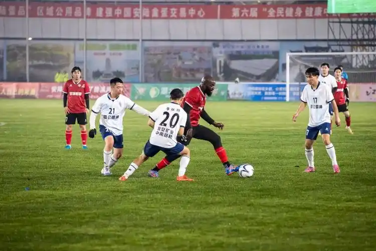 意大利乙级联赛：布雷西亚 VS 弗罗西诺内